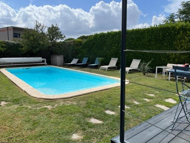 Chez Frederique Et Jean-Claude Hotel Les Taillades Bagian luar foto
