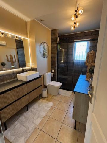 Chez Frederique Et Jean-Claude Hotel Les Taillades Bagian luar foto